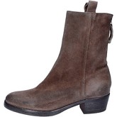 Bottines Moma bottines marron daim BT599