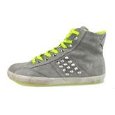 Chaussures Cult sneakers gris daim clous AH877