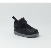 Chaussures Nike JORDAN COURTSIDE 23 NOIR/ROUGE