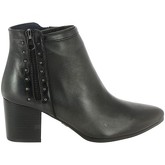 Boots Dorking 7701