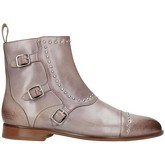 Boots Melvin Hamilton Susan 45